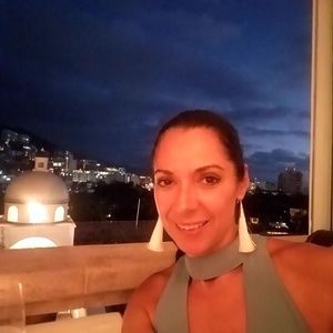 Meet your Posher, Gabriela